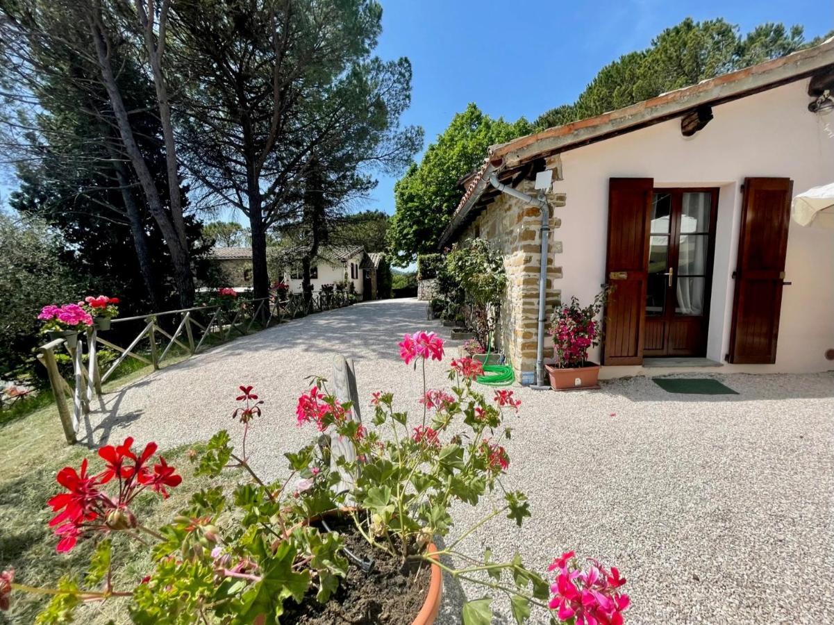 La Panoramica Gubbio - Maison de Charme - Casette e appartamenti self catering per vacanze meravigliose! Esterno foto